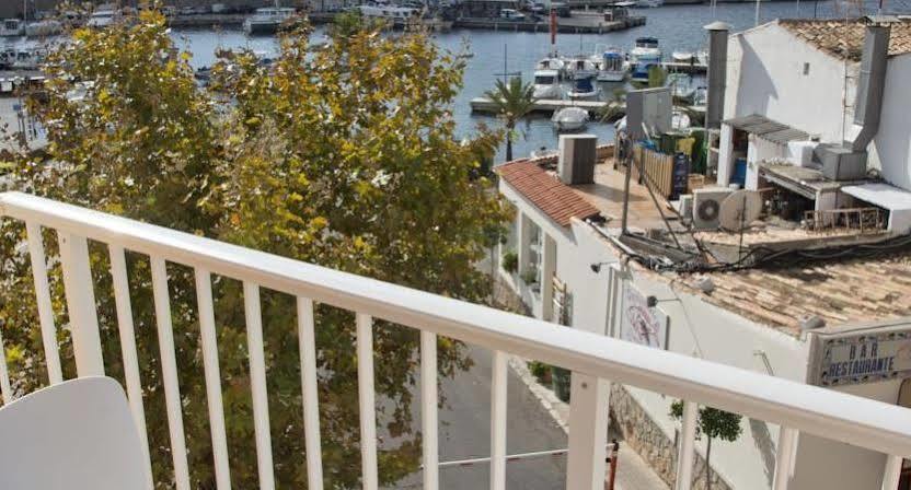 Hostal Cala Ratjada Exteriör bild