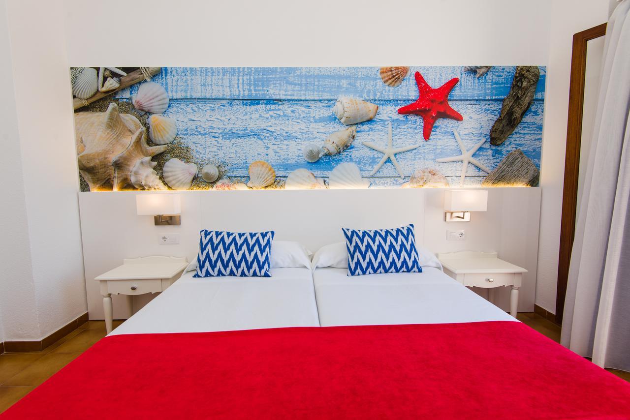 Hostal Cala Ratjada Exteriör bild