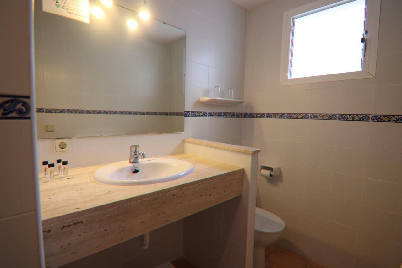 Hostal Cala Ratjada Exteriör bild